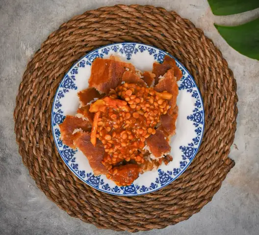 CRISPY RICE WITH STEW